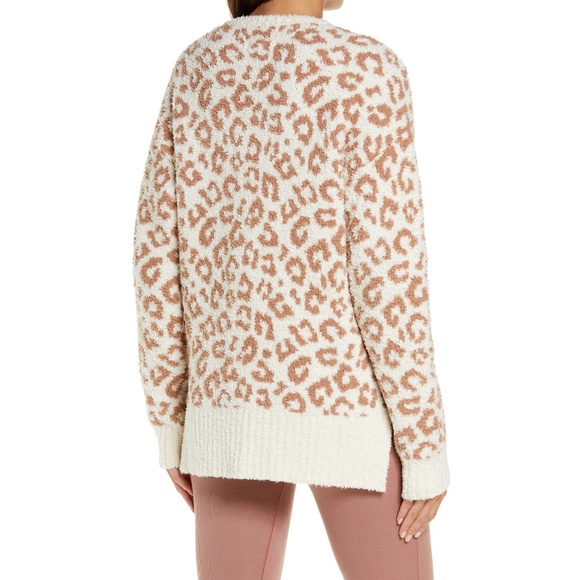ugg • cecilia natural leopard blush ivory animal print v-neck soft furry top - Picture 3 of 11